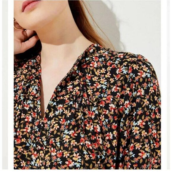 Ann Taylor Loft Top Women's 16 Plus Multicolor Floral Collar Split Party Blouse - Picture 2 of 8